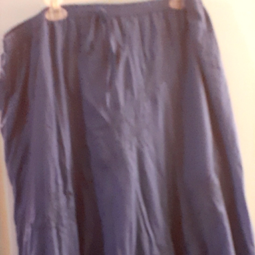 3x blue skirt with embroidered detailing